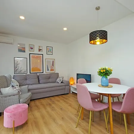 Luny Apartamento Makarska