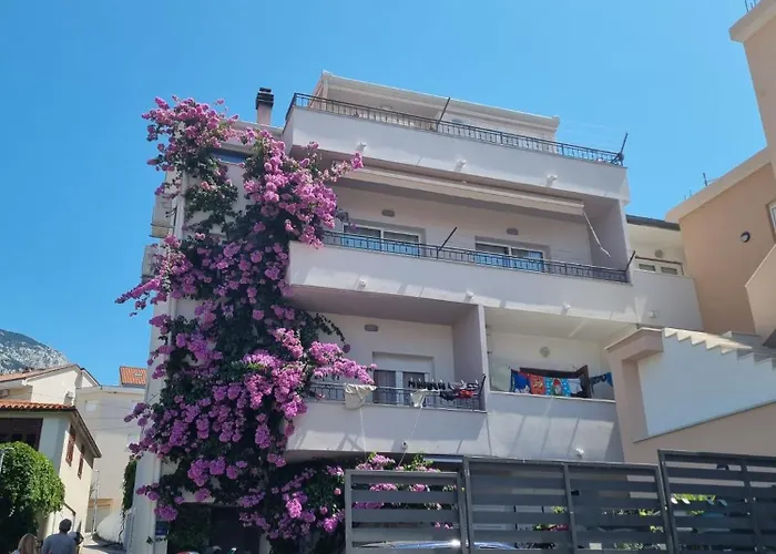 Luny Makarska